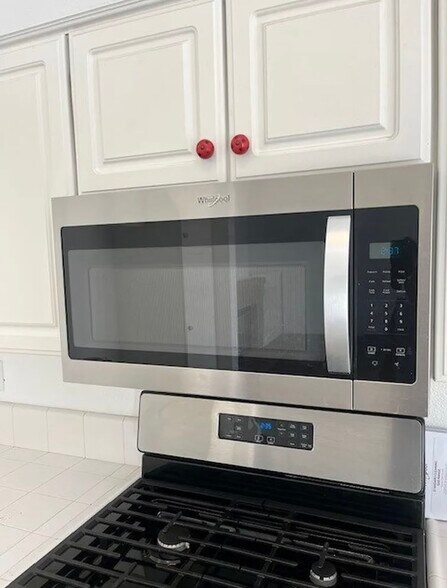 Building Photo - 5444 W Sunnyside Ct