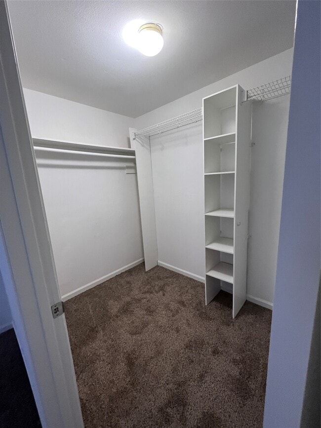 Building Photo - 21534 Cedar Ln