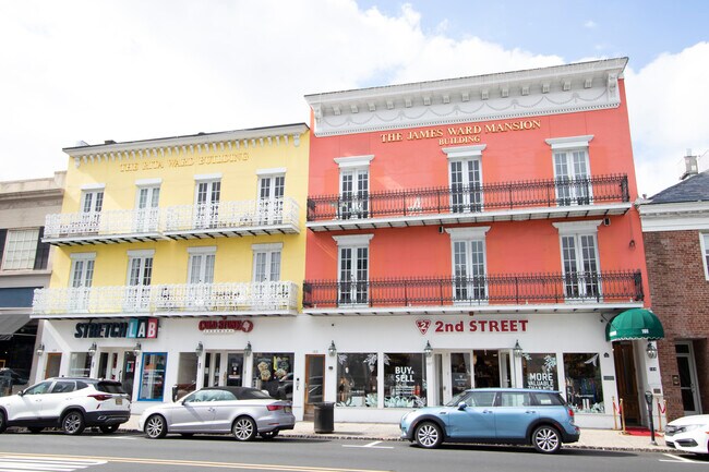 Building Photo - 159 E Broad St
