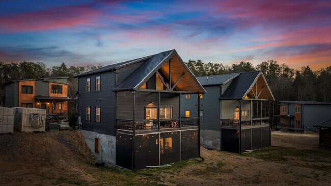 Building Photo - 532 Warbonnet Wy