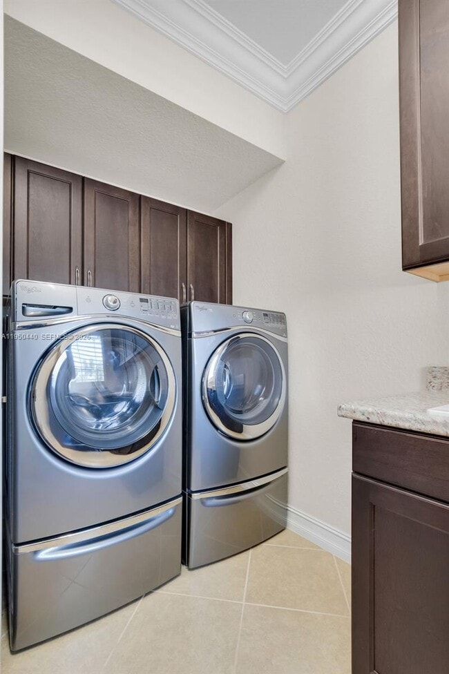 Building Photo - 8944 Little Falls Way