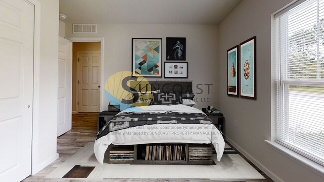 Building Photo - Spacious 3BD/2BA