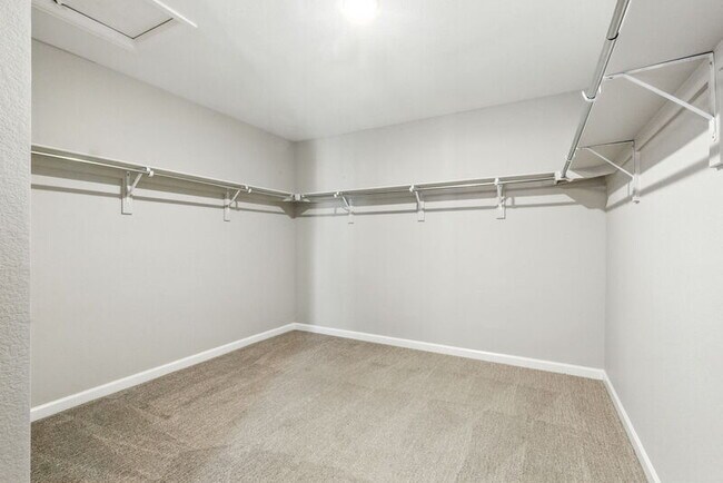 Building Photo - 9191 Rio Lado St