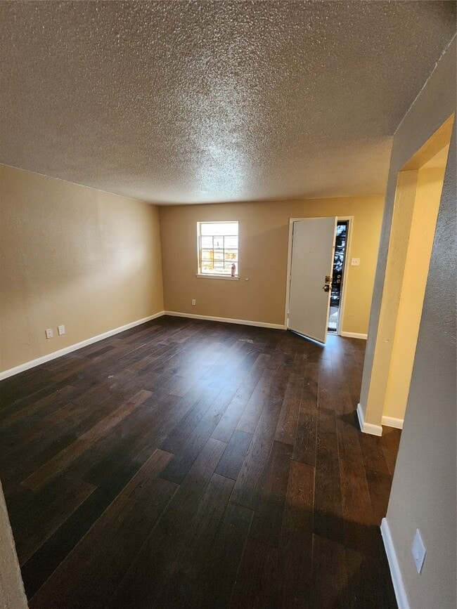 Building Photo - 4311 Yellowstone Blvd