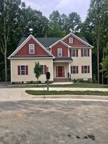 Building Photo - 718 Bella Way