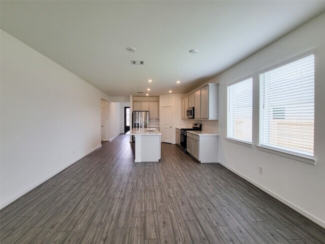 Building Photo - 21627 Royal Jett Dr