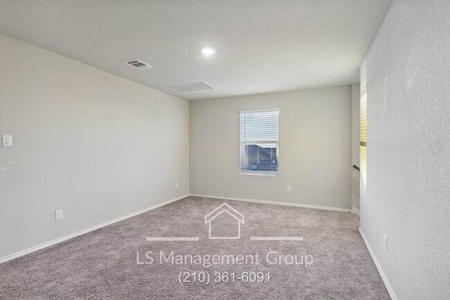 Building Photo - 10546 Varmus Dr