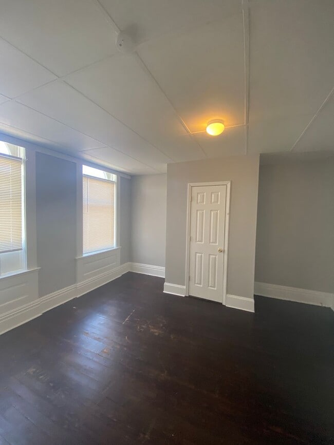 Building Photo - 3428 Dunnica Ave