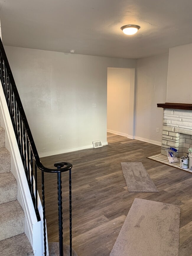 Building Photo - Mt Washington 3 Bedroom 1.5 Bath