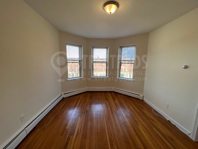 Building Photo - 60 Brighton Ave