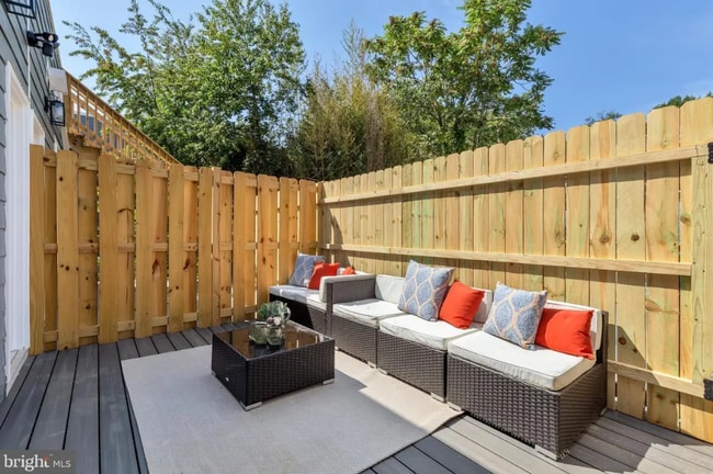 Building Photo - 1948 3rd St NE