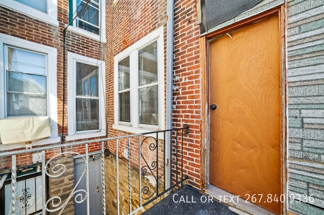 Building Photo - 312 E Eleanor St