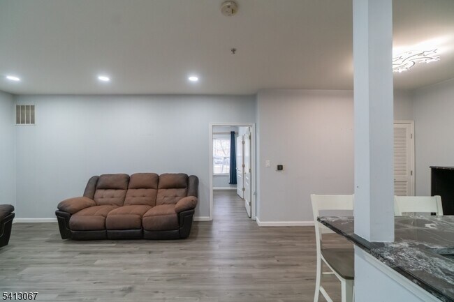 Building Photo - 514 Coppola Dr