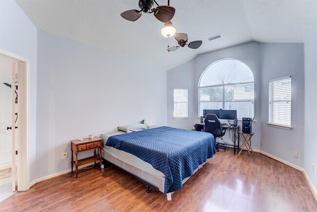 Building Photo - 14403 Cypress Green Dr