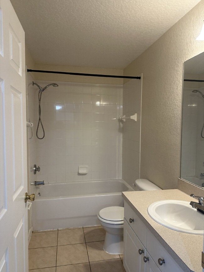 Building Photo - 2631 Emerald Lake Ct