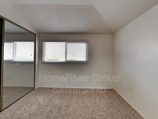 Building Photo - 431 Windward Way