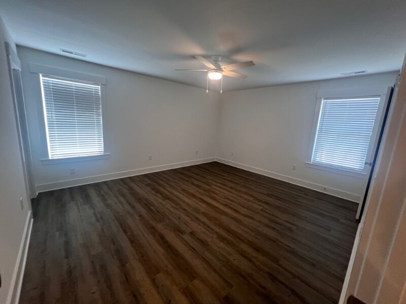 Building Photo - 302 Indian Dr