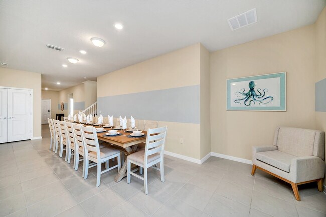 Building Photo - 2130 Lelani Cir