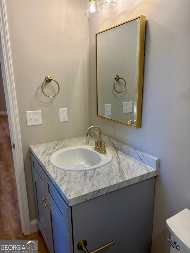 Building Photo - 114 Hidden Springs Way