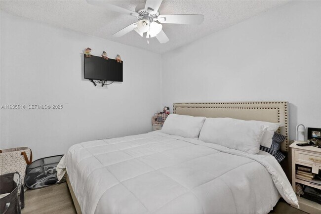 Building Photo - 5571 NW 188th St