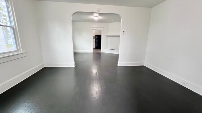 Building Photo - 1707 Holladay St