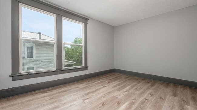 Building Photo - 279 Hudson Ave