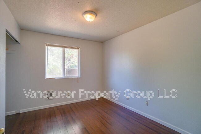 Building Photo - 13712 NE 91st St