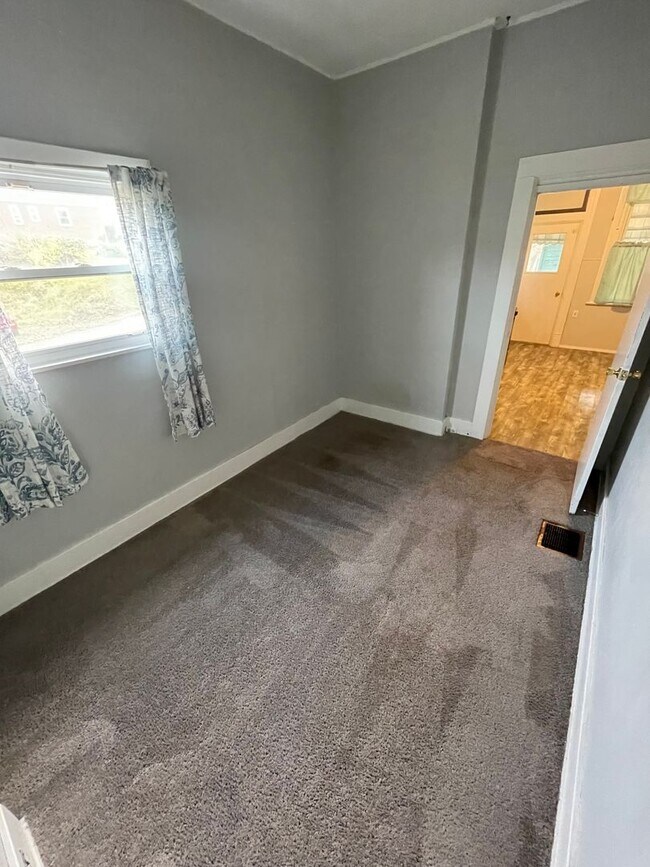 Building Photo - 803 Ohio River Blvd