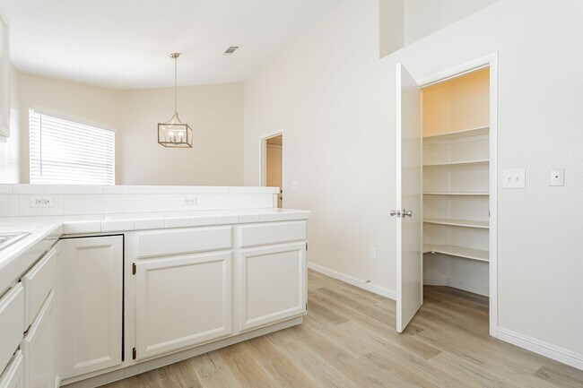 Building Photo - Remodeled 3 Bed Single Story Home