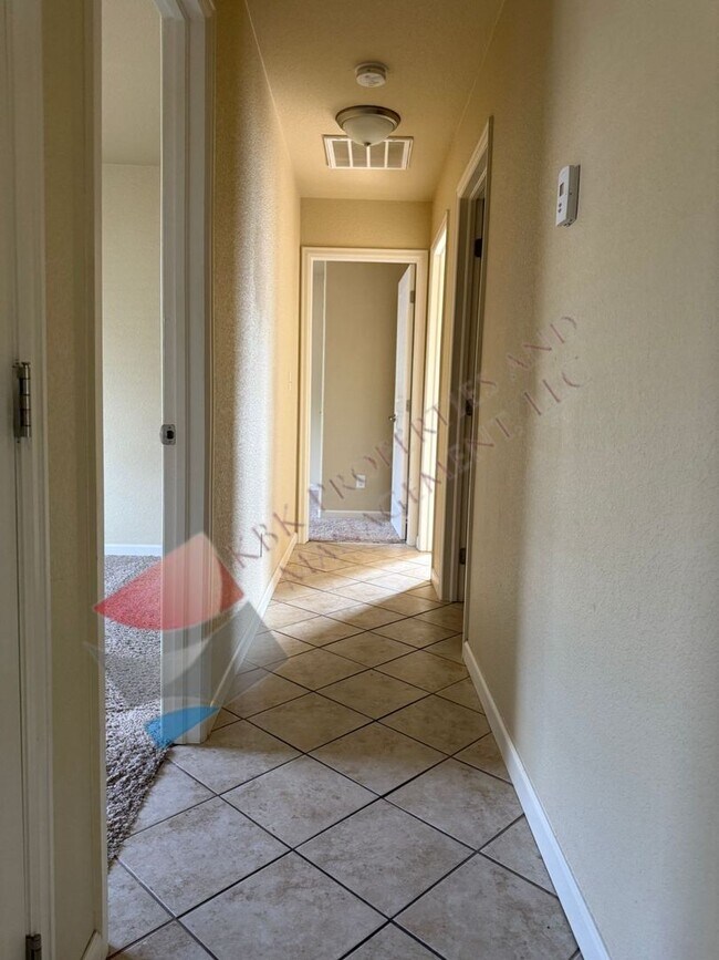 Building Photo - P&amp;D-1000-1002 First Street