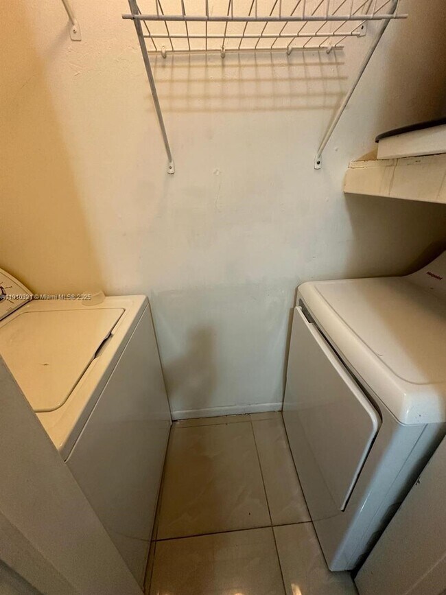 Building Photo - 17440 NW 67th Pl