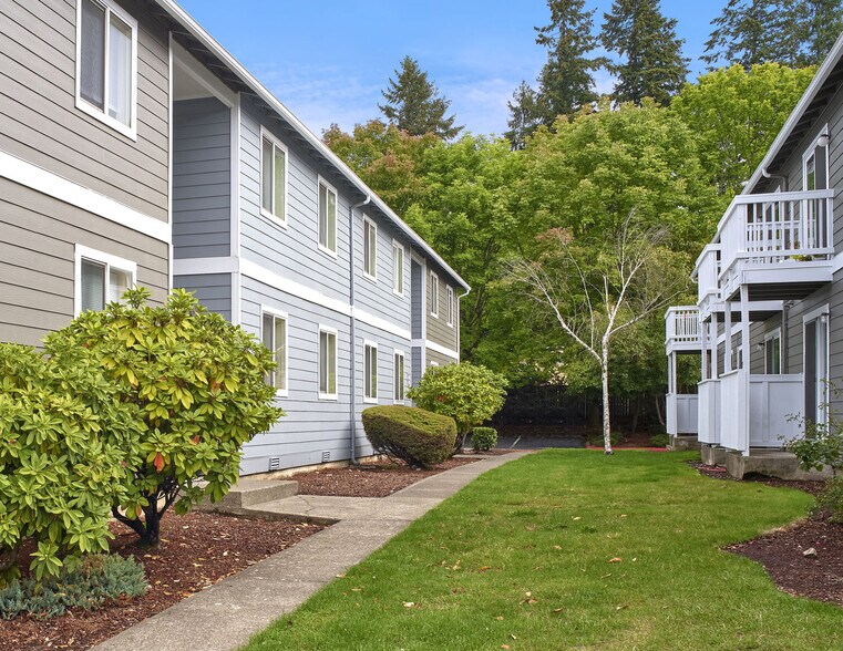 Irwin Park apartments — community photo - Irwin Park