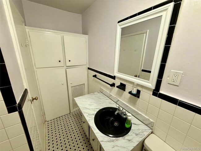 Building Photo - 29 Smith St