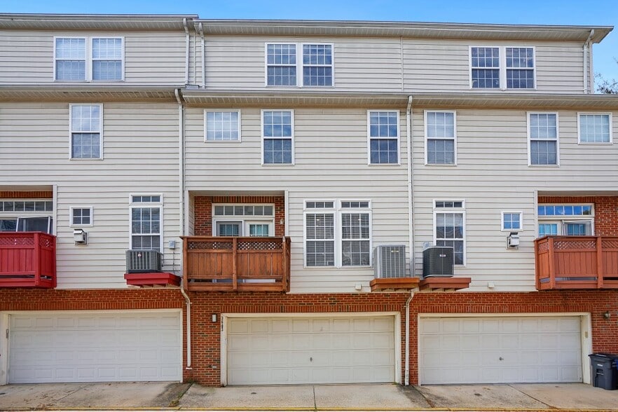 Building Photo - 3603 Madison Ln