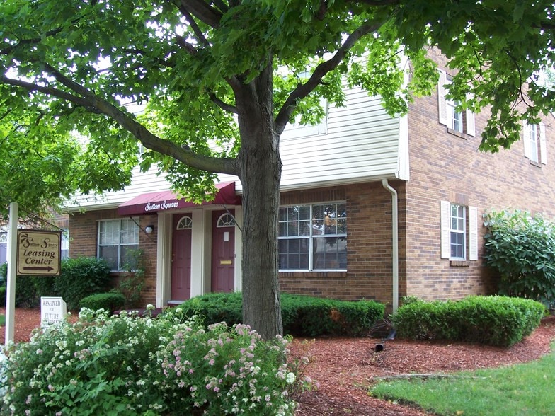 Napa Townhomes 1789 Elaine Rd Columbus OH 43227 Apartment Finder