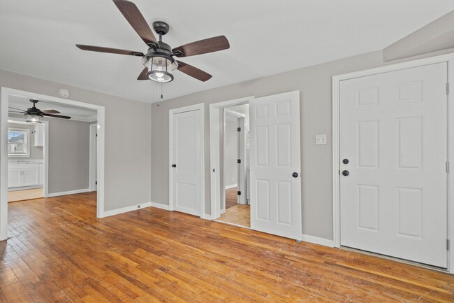 Building Photo - 4020 Avenue O 1/2
