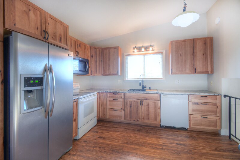 Building Photo - 6475 Pawnee Cir