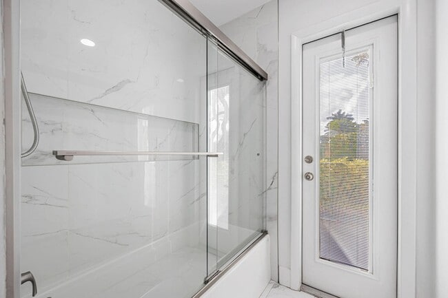 Building Photo - 21356 Summertrace Cir