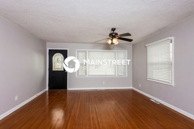Building Photo - 3 Bedroom Pet-Friendly Home in Louisville,...
