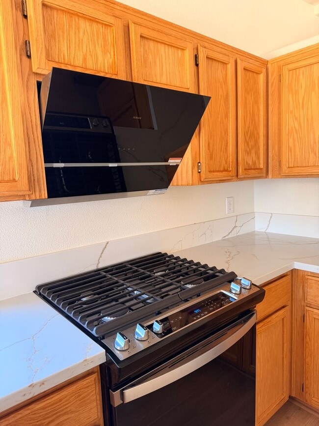 Building Photo - Updated 3-bedroom, 2-bath home in Redding