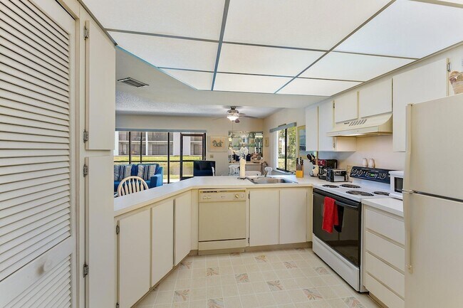 Building Photo - 1605 S US Hwy 1