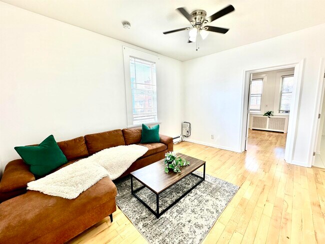 Primary Photo - 247 Clendenny Ave
