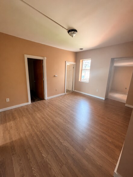 Building Photo - 346 2nd St