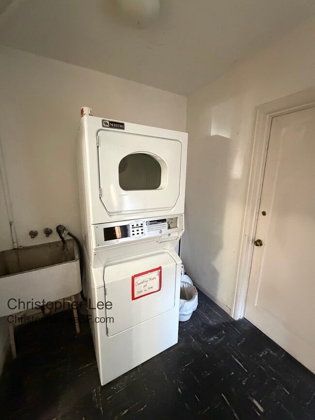 Building Photo - 1433 Jasmine St