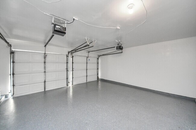 Building Photo - 22810 Deville Dr