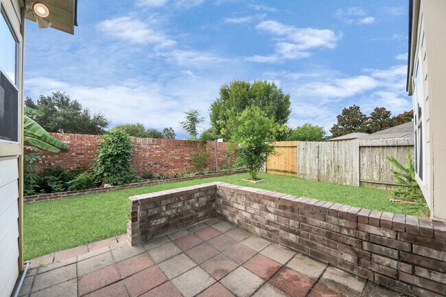 Building Photo - 6306 Bain Dr