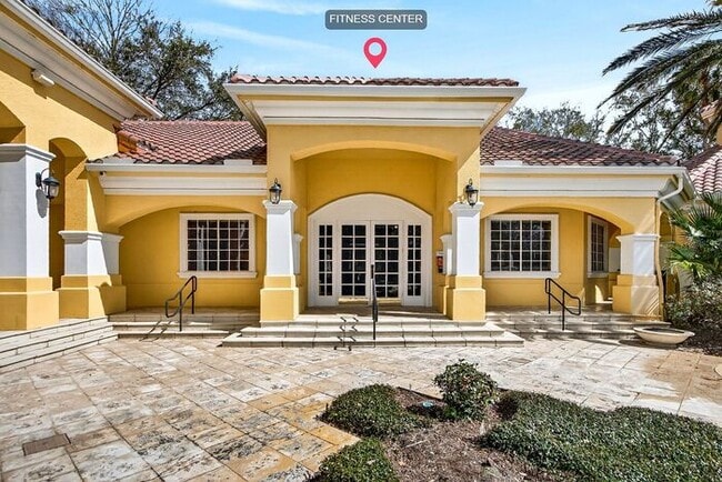 Building Photo - Immaculately updated 3/2.5 Three-Story Maitland Condo in Visconti!