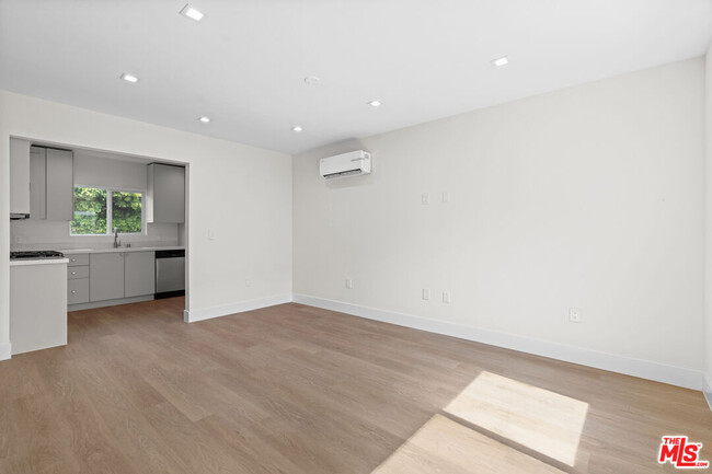Building Photo - 420 S Sepulveda Blvd