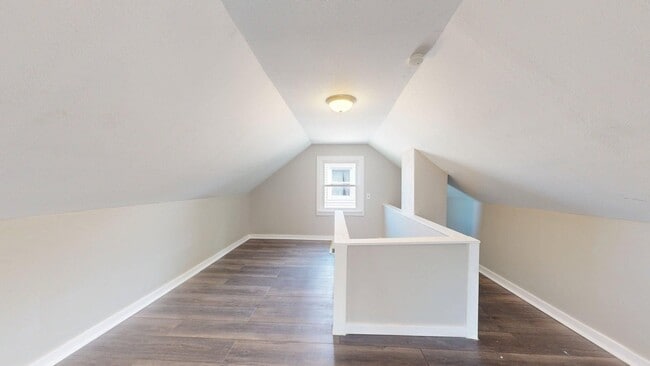 Building Photo - W.130th-Bellaire neighborhood, updated 3 b...