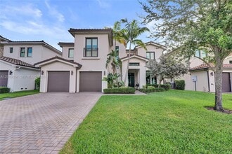 Building Photo - 5742 Brookfield Cir